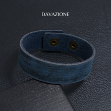 Cargar imagen en el visor de la galería, Brazalete Masculino Rebel RC-47
